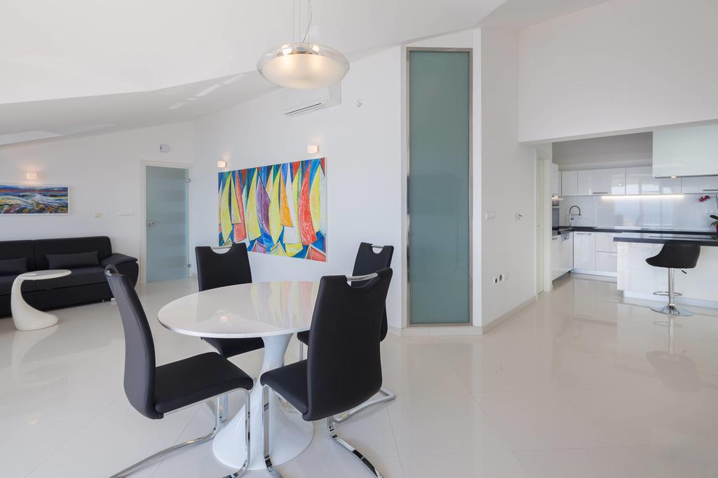 Beach Penthouse Diamond Omiš Eksteriør bilde