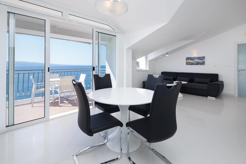Beach Penthouse Diamond Omiš Eksteriør bilde