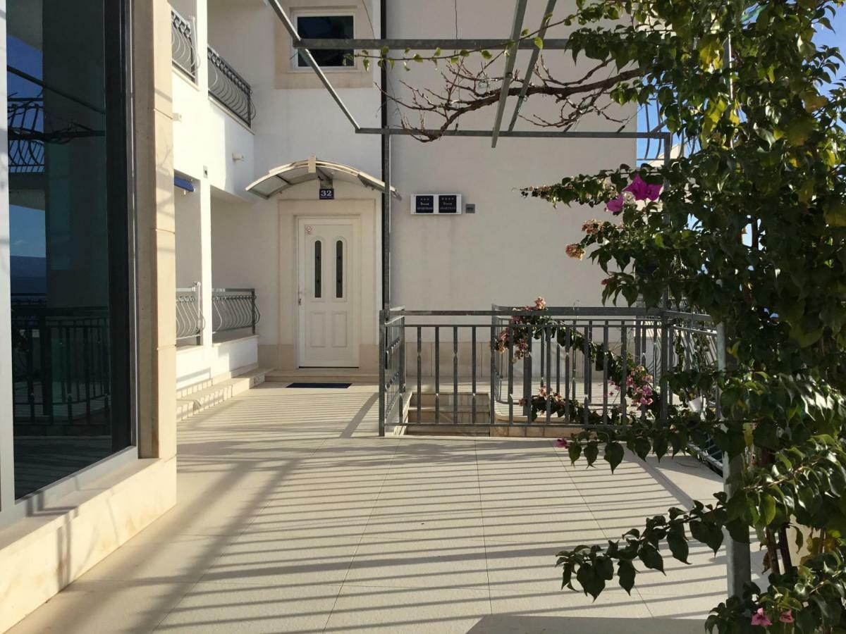 Beach Penthouse Diamond Omiš Eksteriør bilde